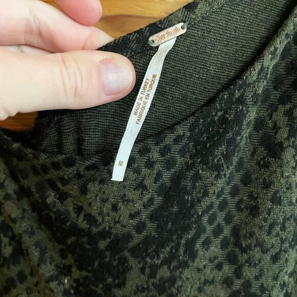 FREE PEOPLE Maya Asymmetrical Animal Print Green Black Jumpsuit Women’s Medium - Picture 4 of 8